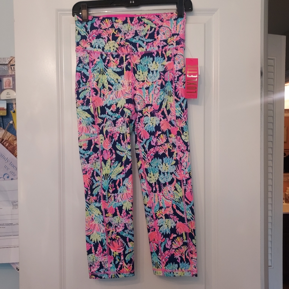 LILLY PULITZER - NWT - size small - Weekender Oyster Bay Print leggings